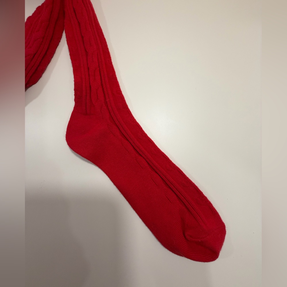 Women’s Cable Knee High Socks - Picture 3 of 3